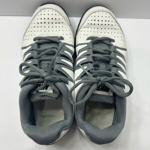 Nike women’s vapor court Athletic Sneakers White and Gray